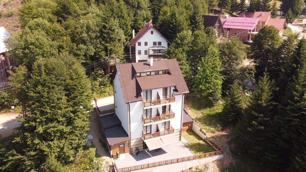 Vila Lucky Kop & Restoran Kopaonik Extérieur photo